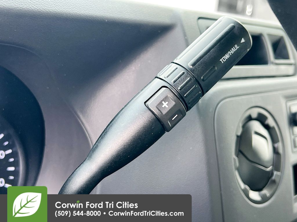 Used 2024 Ford E-450 Cutaway - photo 9