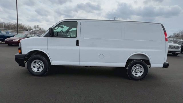 New 2026 Chevrolet Express 2500 Empty Cargo Van - photo 4