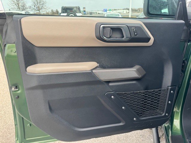 Used 2023 Ford Bronco - photo 2