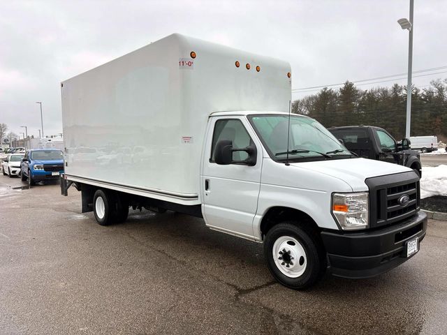 Used 2024 Ford E-350 Cutaway - photo 25
