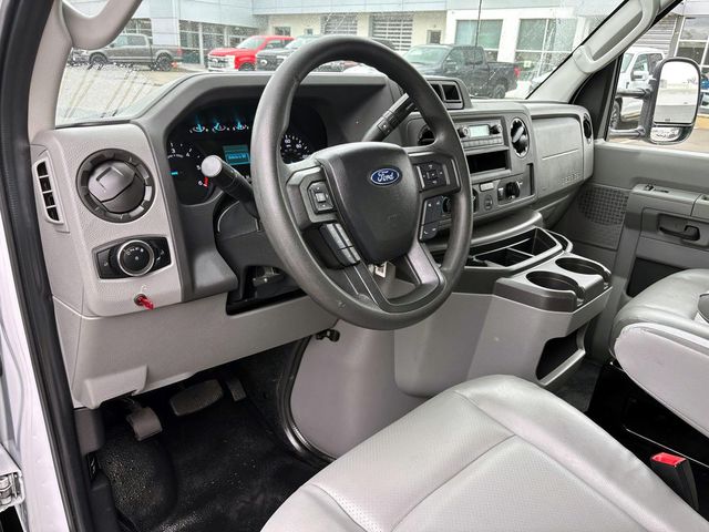 Used 2024 Ford E-350 Cutaway - photo 9