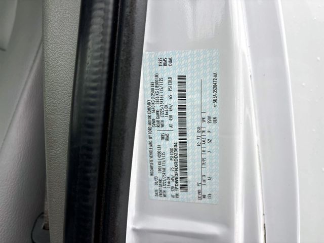 Used 2024 Ford E-350 Cutaway - photo 24