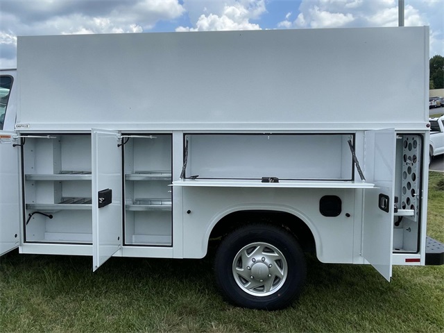 New 2026 Ford E-350 Cutaway - photo 5