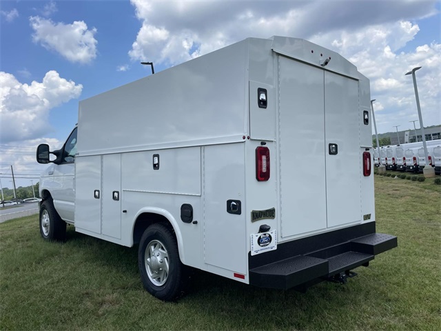 New 2026 Ford E-350 Cutaway - photo 6