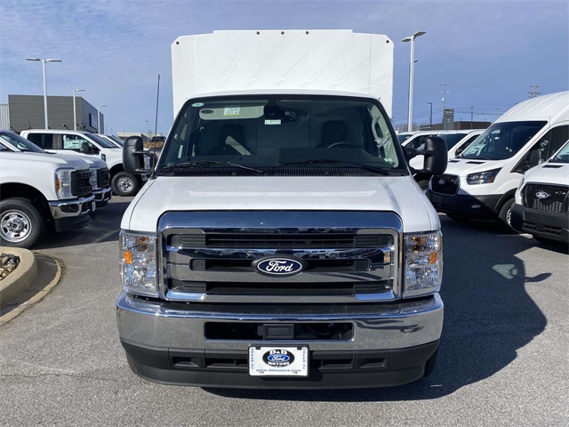 New 2026 Ford E-350 - photo 2
