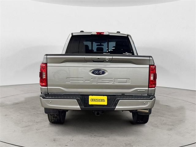 Used 2022 Ford F-150 XLT SuperCrew Cab - photo 3