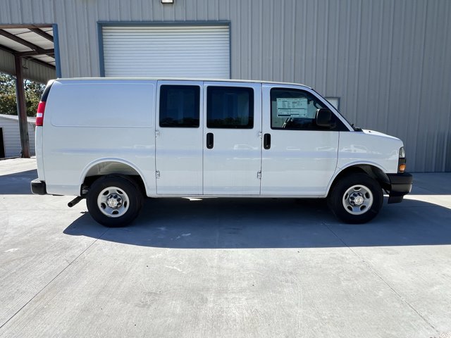 New 2025 Chevrolet Express 2500 Empty Cargo Van - photo 8