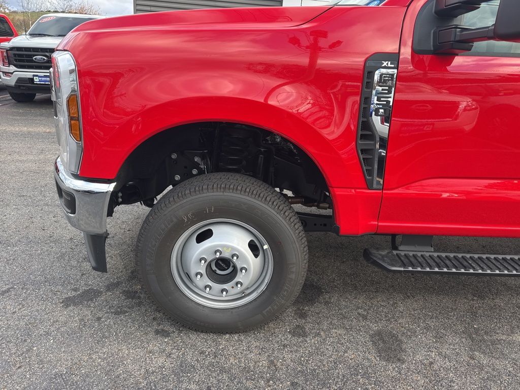 New 2026 Ford F-350 Regular Cab Cab Chassis - photo 5