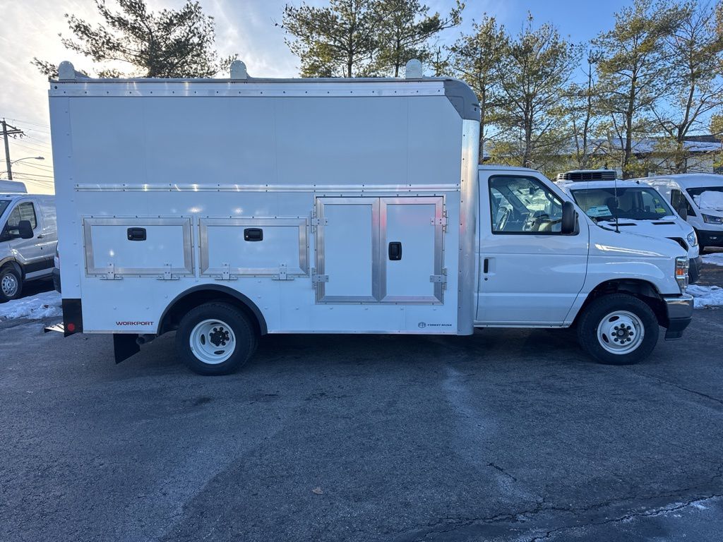 New 2024 Ford E-450 Cutaway - photo 4