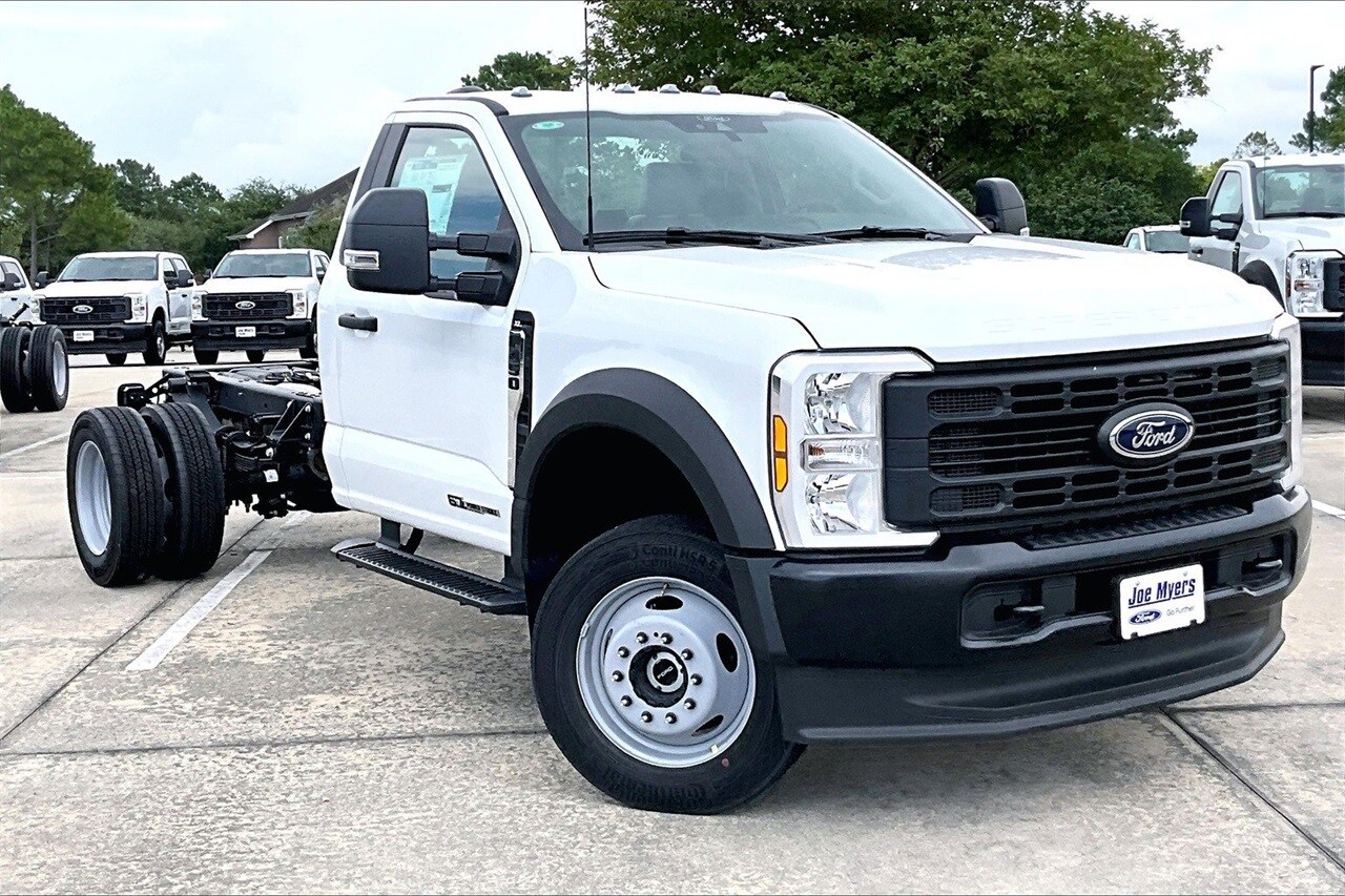 New 2025 Ford F-450 - photo 1