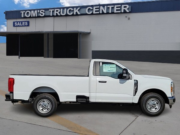 New 2026 Ford F-250 - photo 2