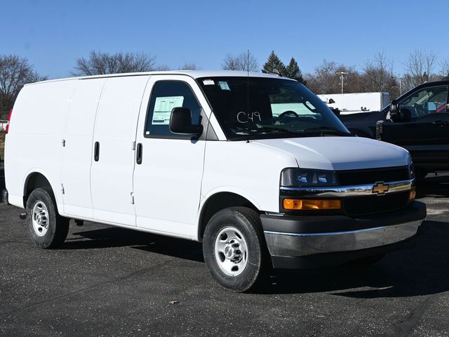 New 2026 Chevrolet Express 2500 - photo 2