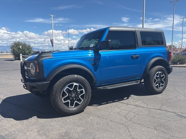 Used 2023 Ford Bronco - photo 2