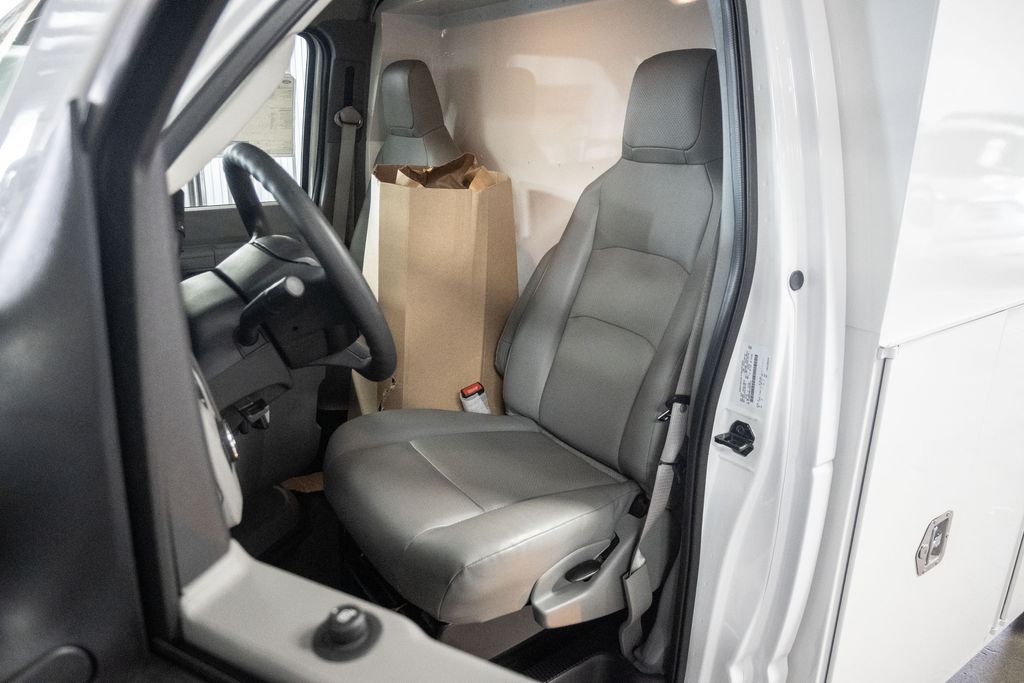 New 2026 Ford E-350 Cutaway - photo 10