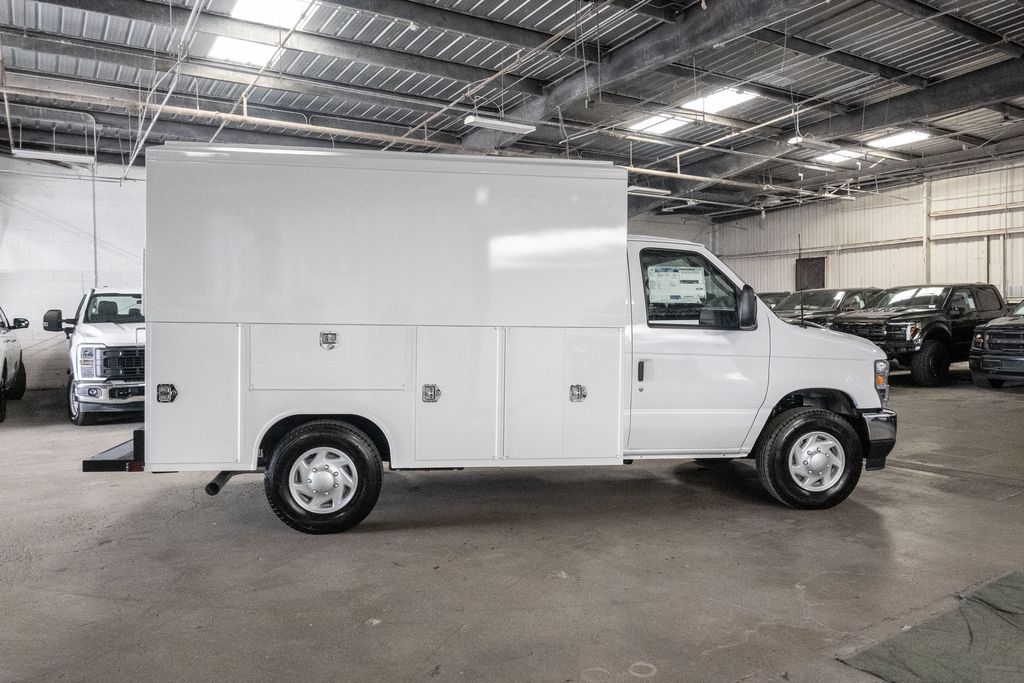 New 2026 Ford E-350 Cutaway - photo 8