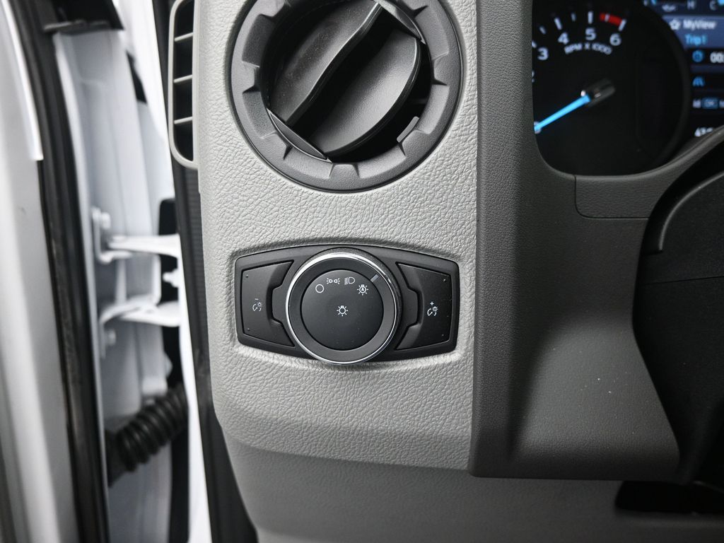 New 2026 Ford E-350 Cutaway - photo 11