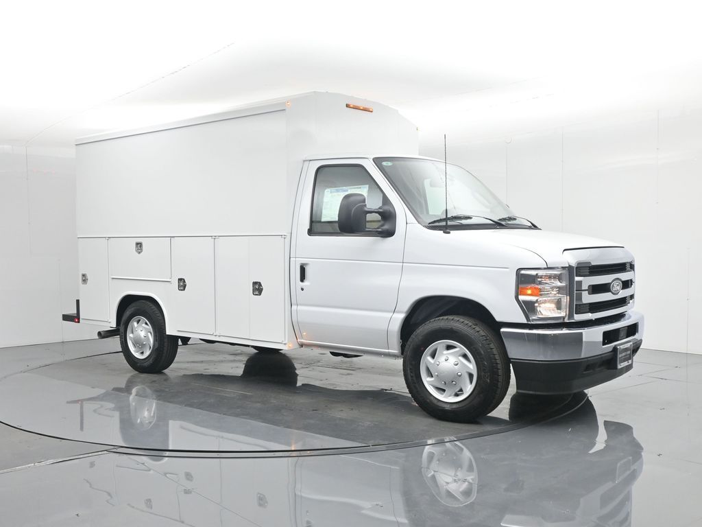 New 2026 Ford E-350 Cutaway - photo 28