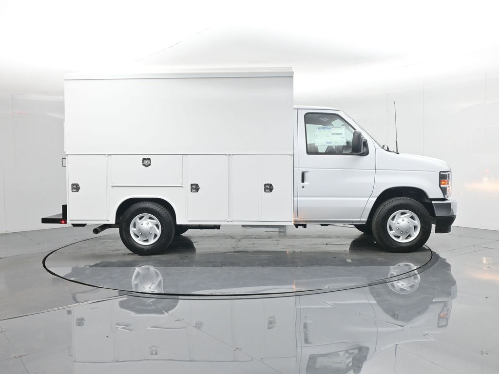 New 2026 Ford E-350 Cutaway - photo 29
