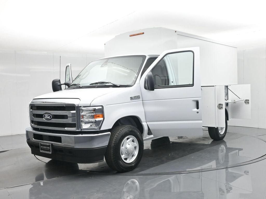 New 2026 Ford E-350 Cutaway - photo 33