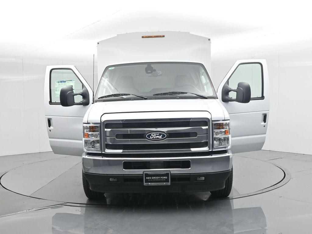 New 2026 Ford E-350 Cutaway - photo 34