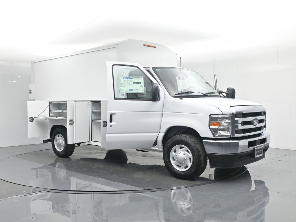 New 2026 Ford E-350 Cutaway - photo 35