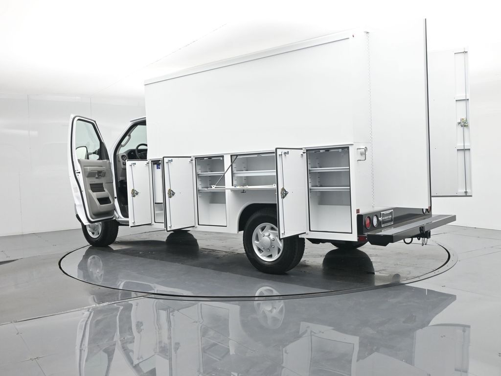 New 2026 Ford E-350 Cutaway - photo 37