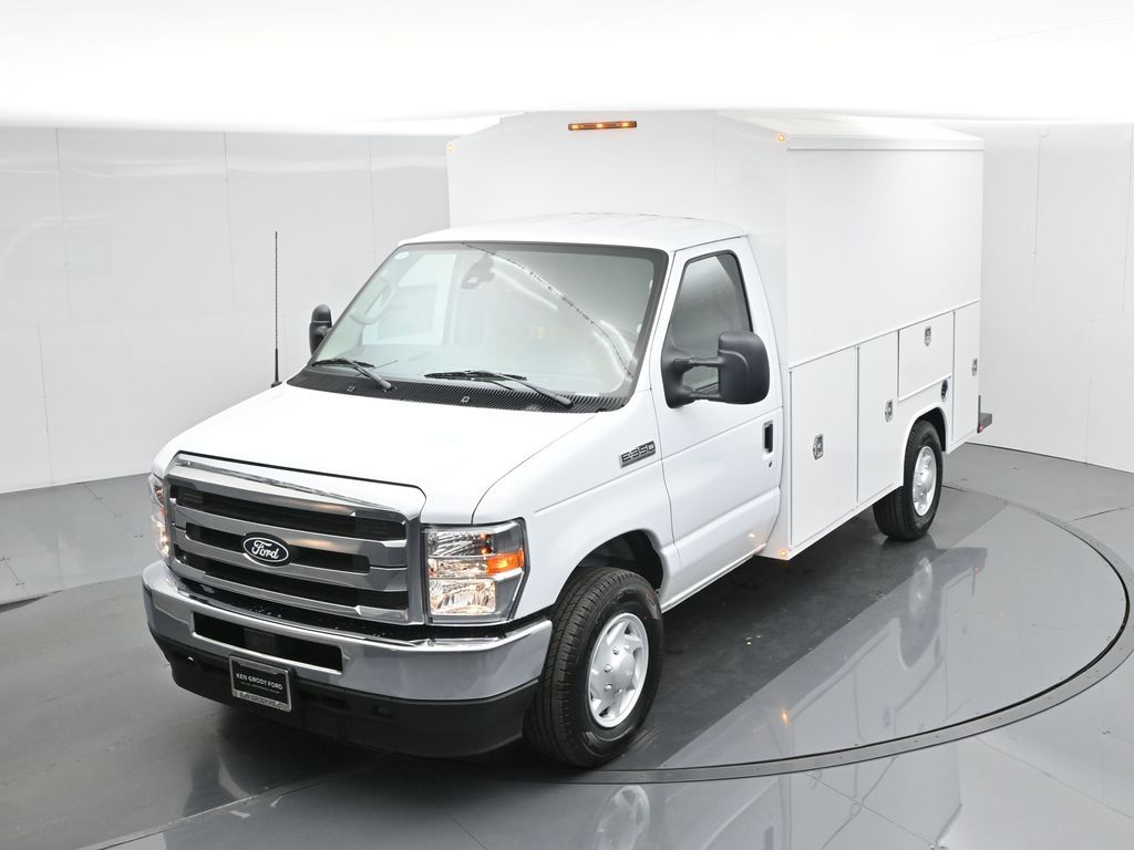 New 2026 Ford E-350 Cutaway - photo 39