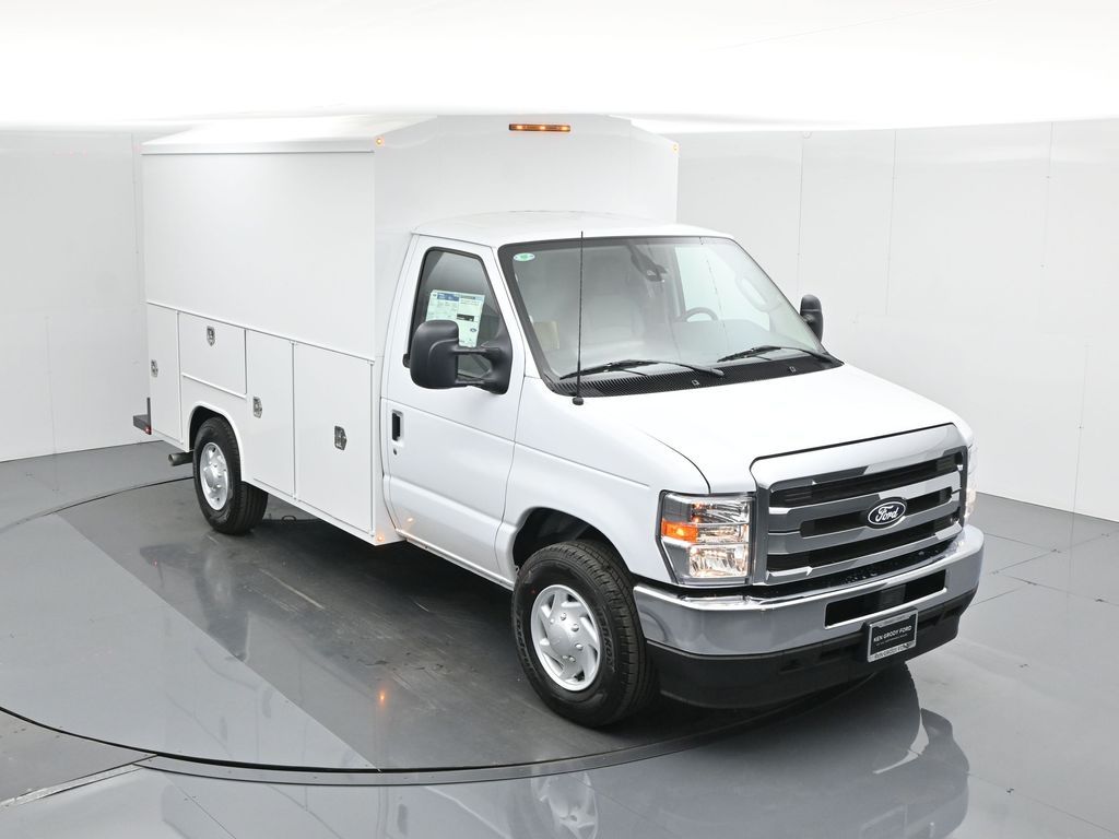New 2026 Ford E-350 Cutaway - photo 41