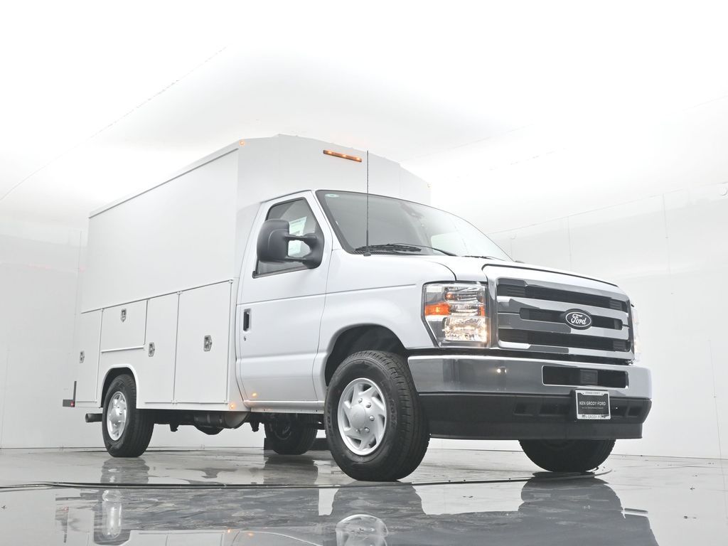 New 2026 Ford E-350 Cutaway - photo 49