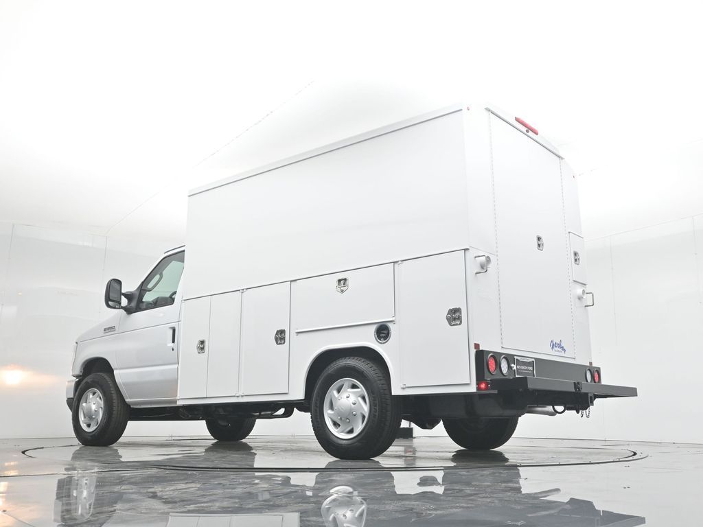 New 2026 Ford E-350 Cutaway - photo 53