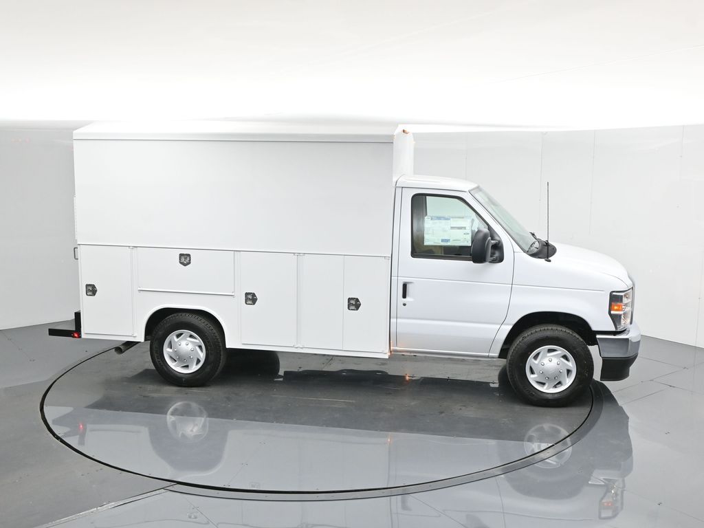 New 2026 Ford E-350 Cutaway - photo 55