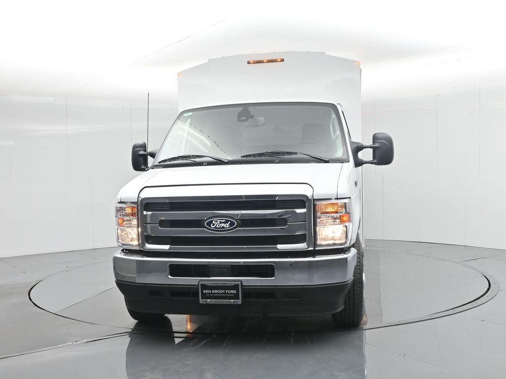 New 2026 Ford E-350 Cutaway - photo 57
