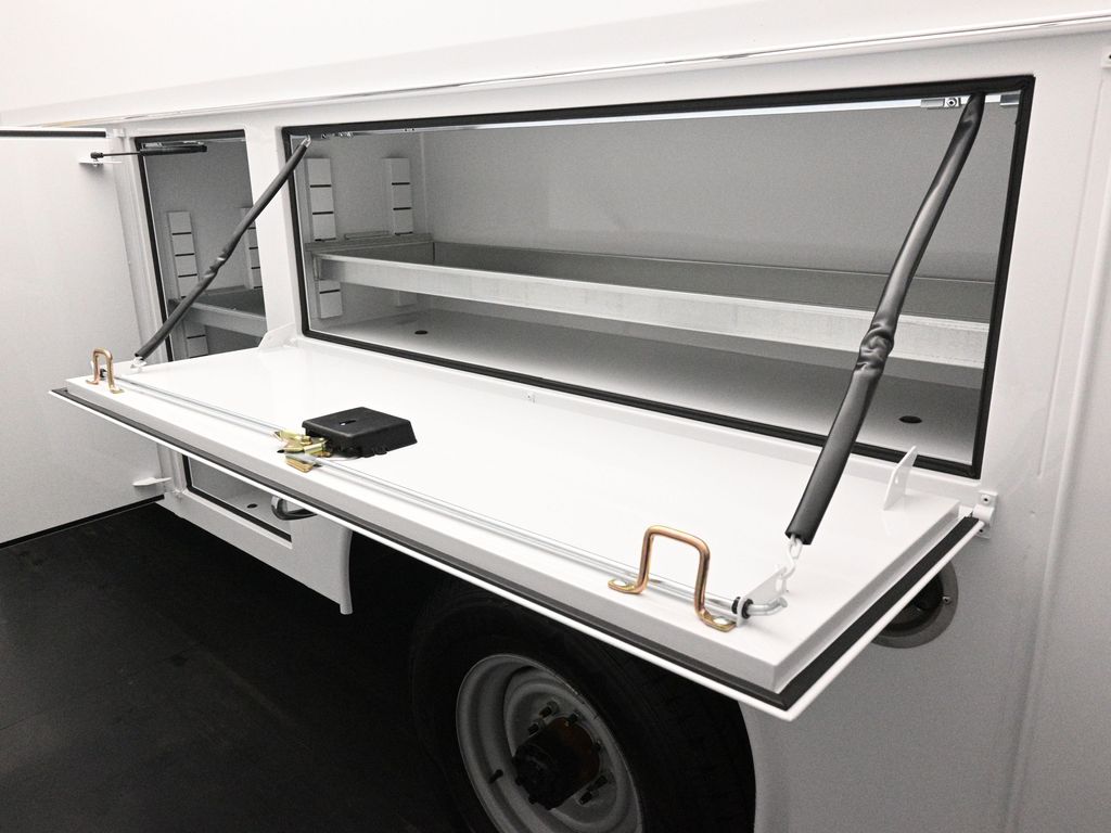 New 2026 Ford E-350 Cutaway - photo 17