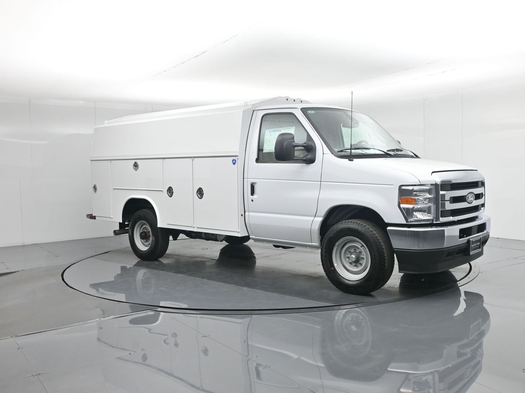 New 2026 Ford E-350 Cutaway - photo 29
