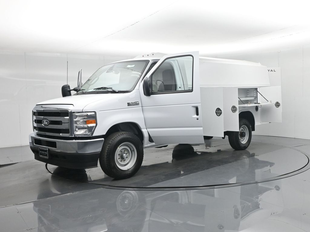 New 2026 Ford E-350 Cutaway - photo 34