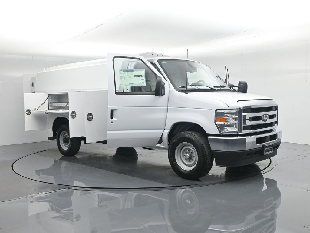 New 2026 Ford E-350 Cutaway - photo 36