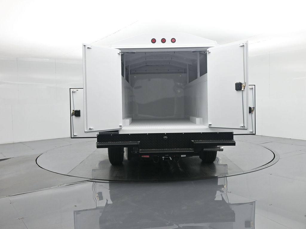 New 2026 Ford E-350 Cutaway - photo 37