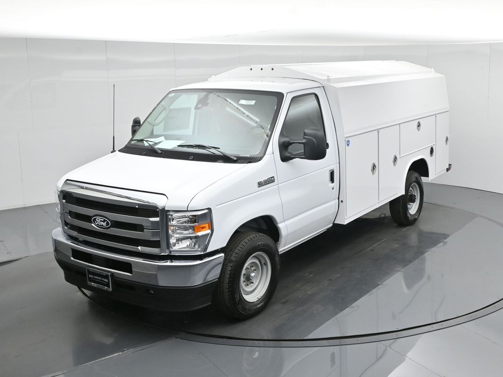 New 2026 Ford E-350 Cutaway - photo 40
