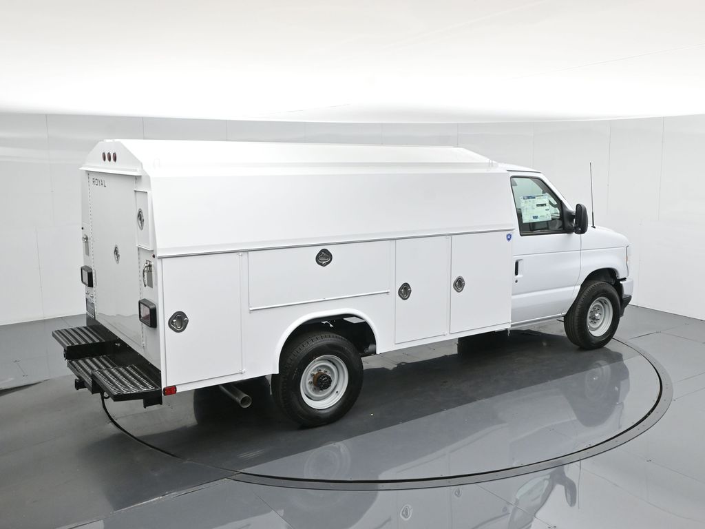 New 2026 Ford E-350 Cutaway - photo 44