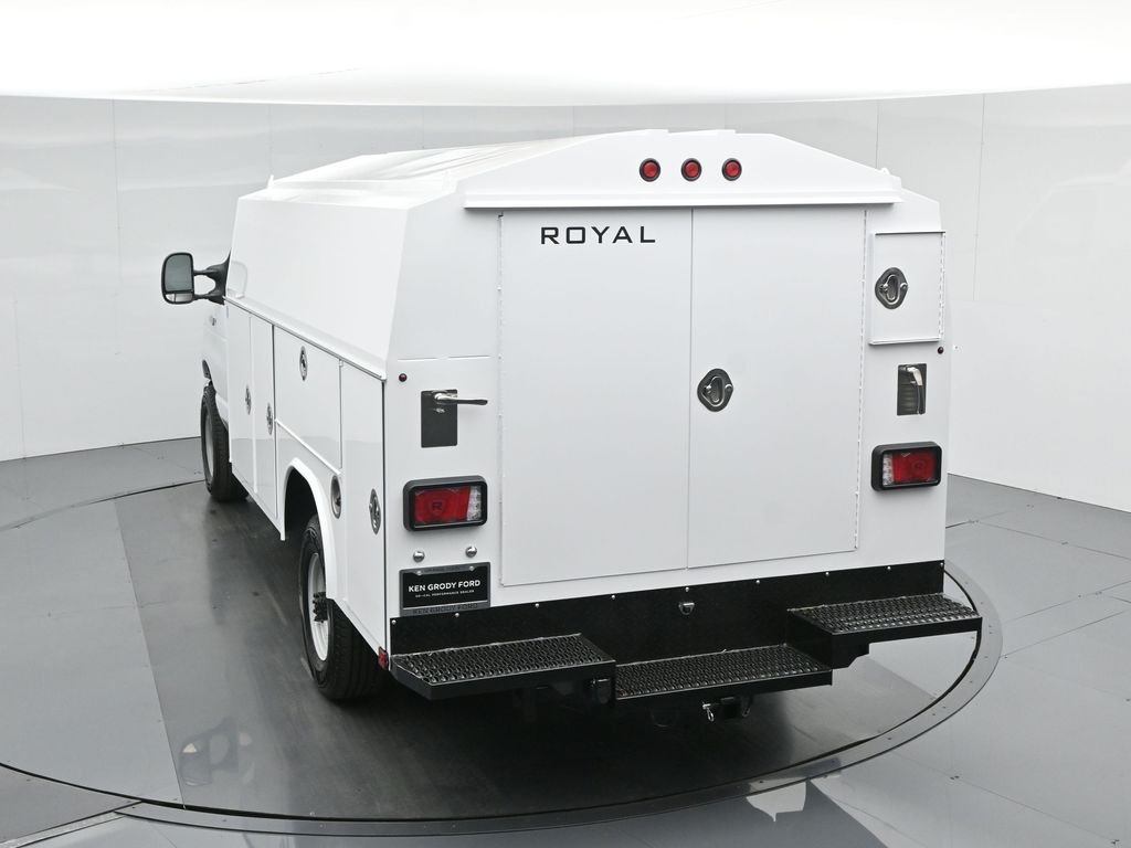 New 2026 Ford E-350 Cutaway - photo 45