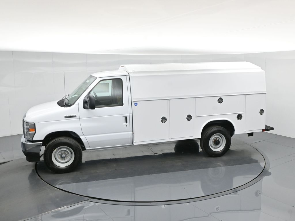 New 2026 Ford E-350 Cutaway - photo 47