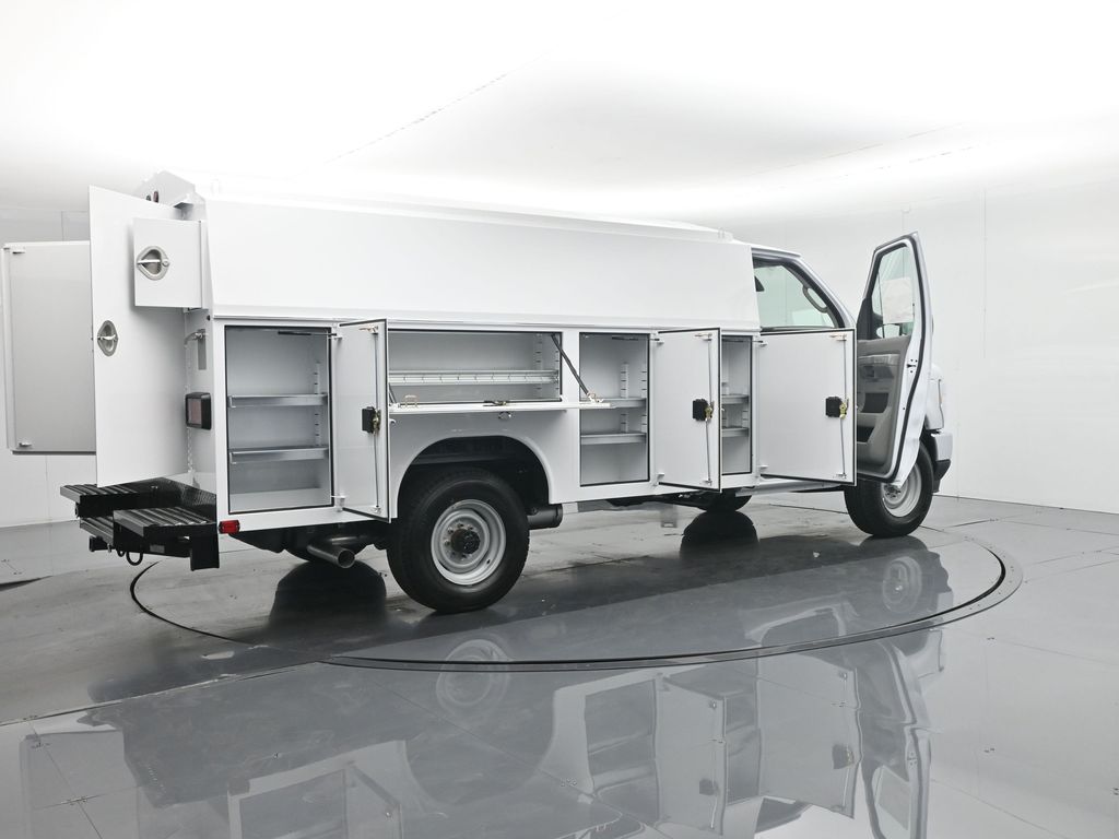 New 2026 Ford E-350 Cutaway - photo 5