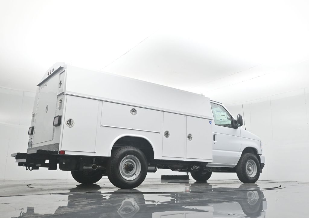 New 2026 Ford E-350 Cutaway - photo 52