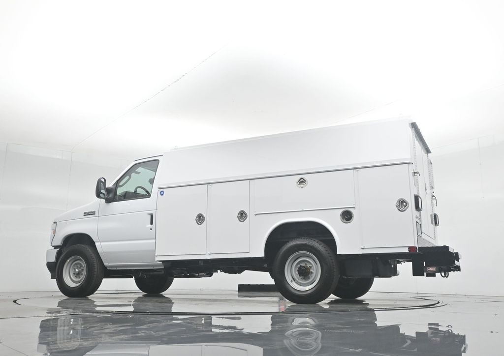 New 2026 Ford E-350 Cutaway - photo 54