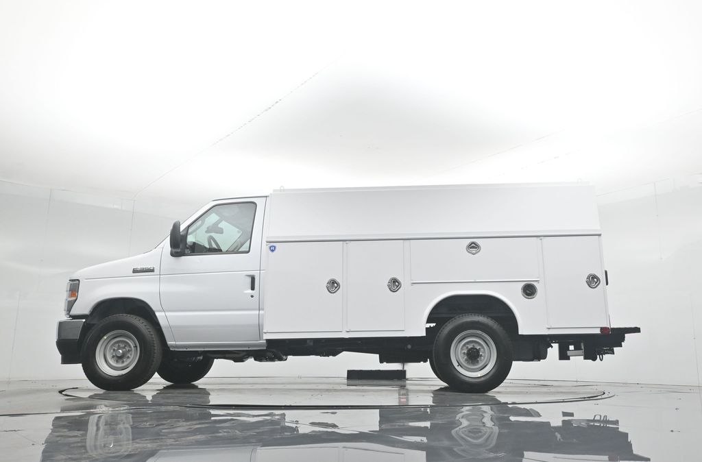 New 2026 Ford E-350 Cutaway - photo 55