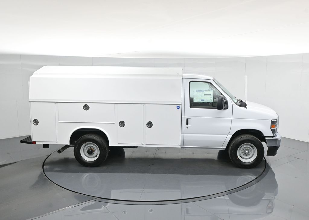 New 2026 Ford E-350 Cutaway - photo 56