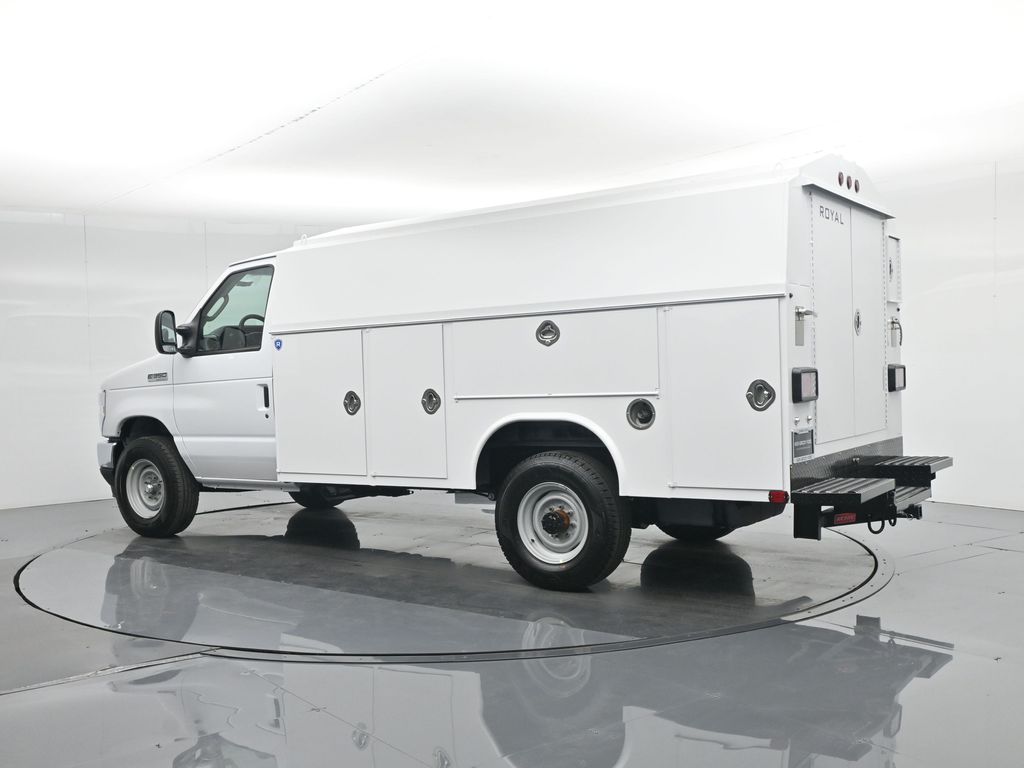 New 2026 Ford E-350 Cutaway - photo 6