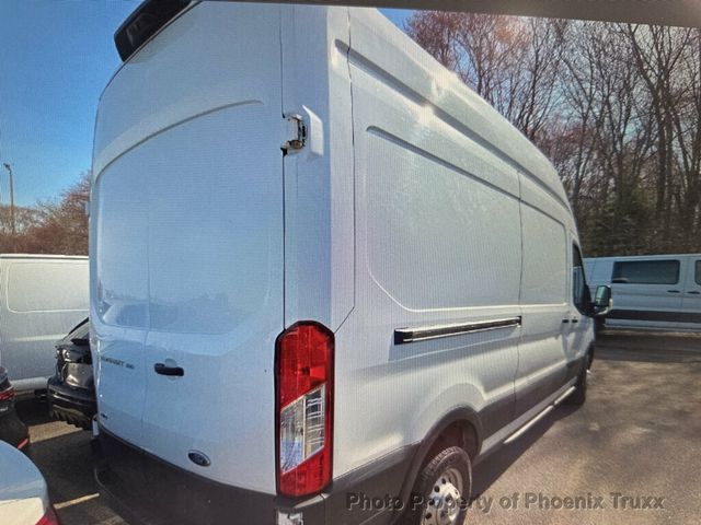 Used 2022 Ford Transit 350 - photo 2