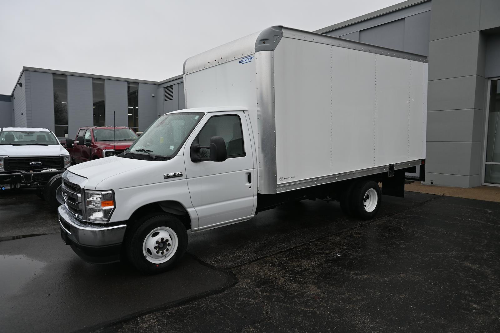 New 2026 Ford E-350 Cutaway - photo 13
