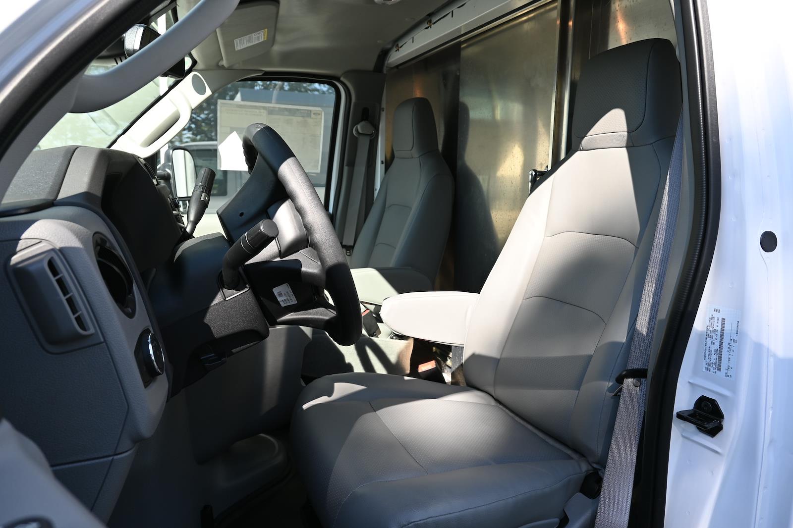 New 2026 Ford E-350 Cutaway - photo 18